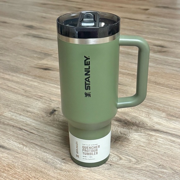 Stanley Dried Pine The Quencher ProTour Pro Tour Flip Straw Travel Tumbler 40 oz - Picture 3 of 7